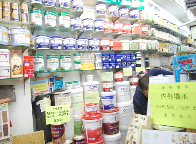 香港青龍專賣(mài)店內(nèi)部陳設(shè)